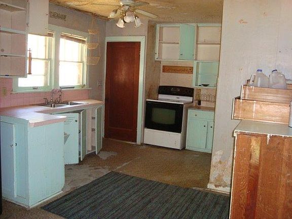 5th image of 502 N Walnut St