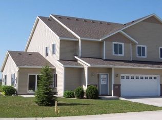 1014 Katelyn Cir NE, Montgomery, MN 56069