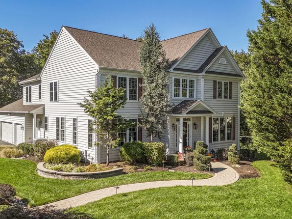 223 Warren Ct, Exton, PA 19341