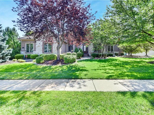 5605 Golden Bear Dr, Overland Park, KS 66223