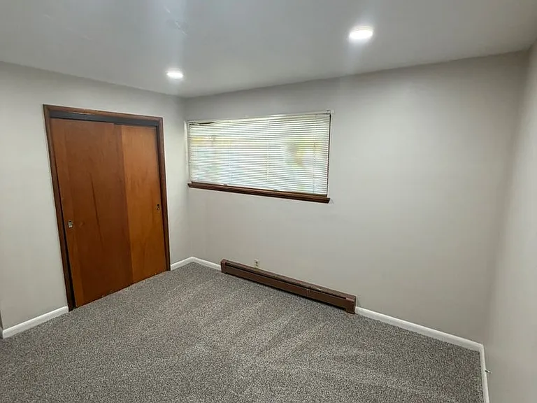 852 Nickerson — Photo 15
