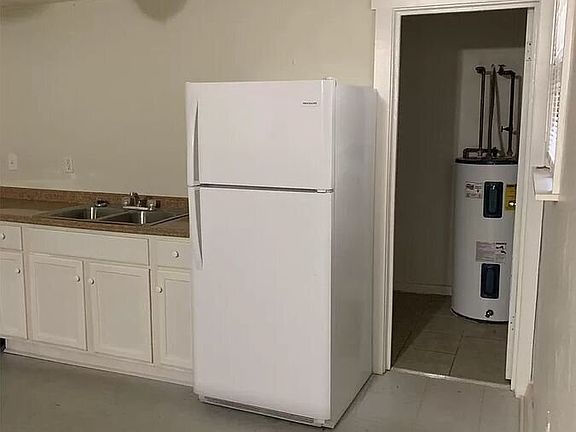 5th image of 622 Allison Ave SW APT 5