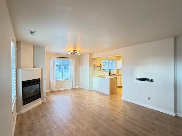 825 Forestglen Dr APT H, Bozeman, MT 59718