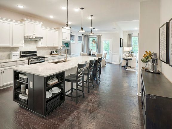 Open concept floorplan great for entertaining
