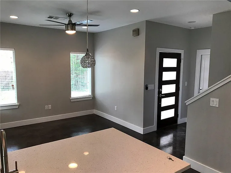5504 Avenue F #2 — Photo 7