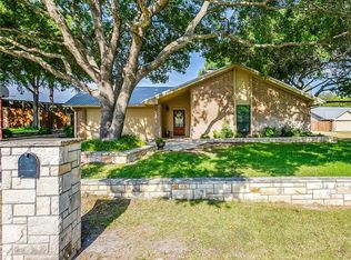 303 Valley Trail Dr, Weatherford, TX 76087