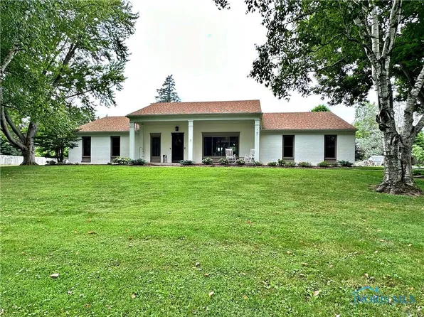 239 Van Meter Dr, Tiffin, OH 44883