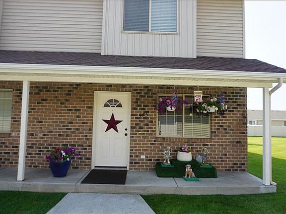 2nd image of 175 S Robison Dr