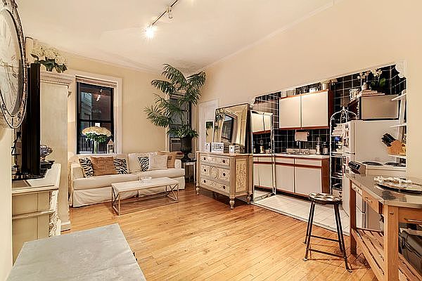 1st image of 140 W 69th St APT 41A