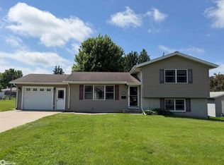 606 E Grace St, Toledo, IA 52342