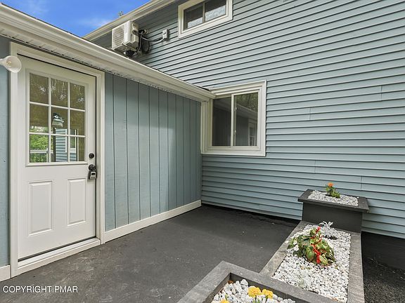 2nd image of 210 Victory Ln