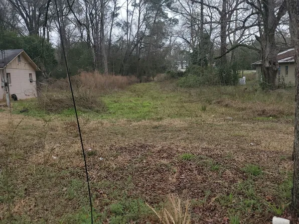 301 Shipp Ln, Sylvester, GA 31791