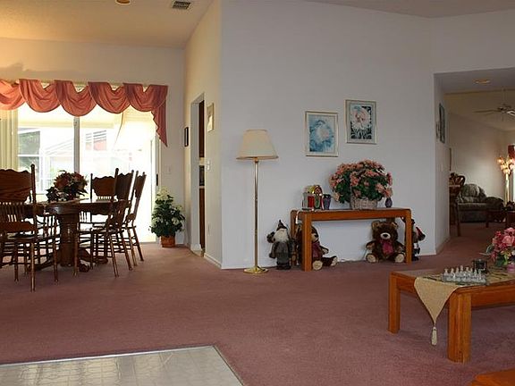 4th image of 2924 Paddington Way
