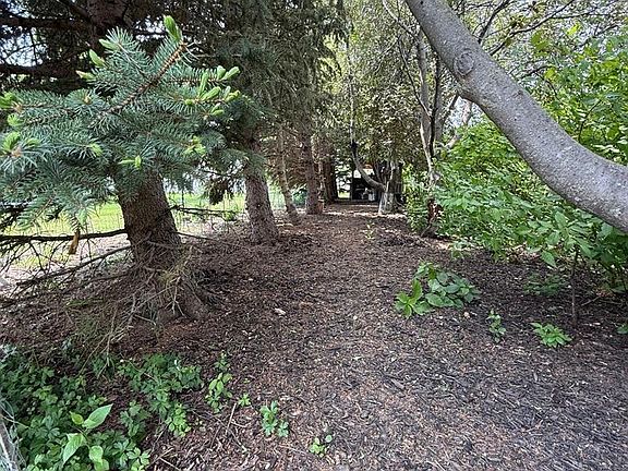 2nd image of 521 Kroshus Dr