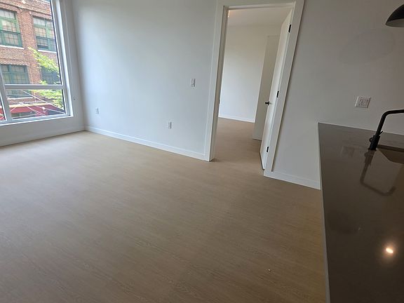 4th image of 74 Webster St #4E