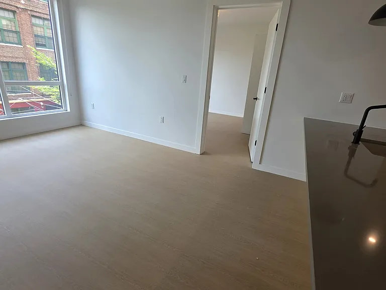 74 Webster St #4E — Photo 4