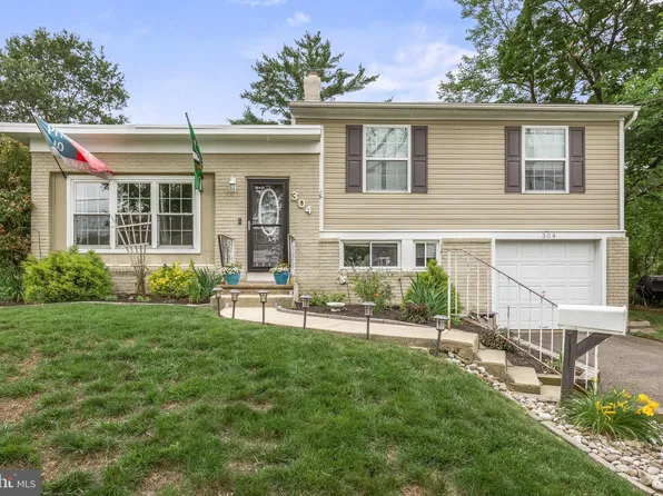 304 W Maiden Ln, Somerdale, NJ 08083
