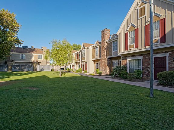 4th image of 18804 N 33rd Dr Unit 4