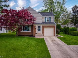 1315 Clearview Rd, Lyndhurst, OH 44124