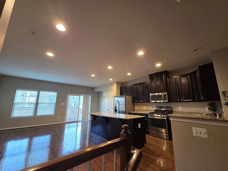 5435 Doubleday Ln — Photo 13