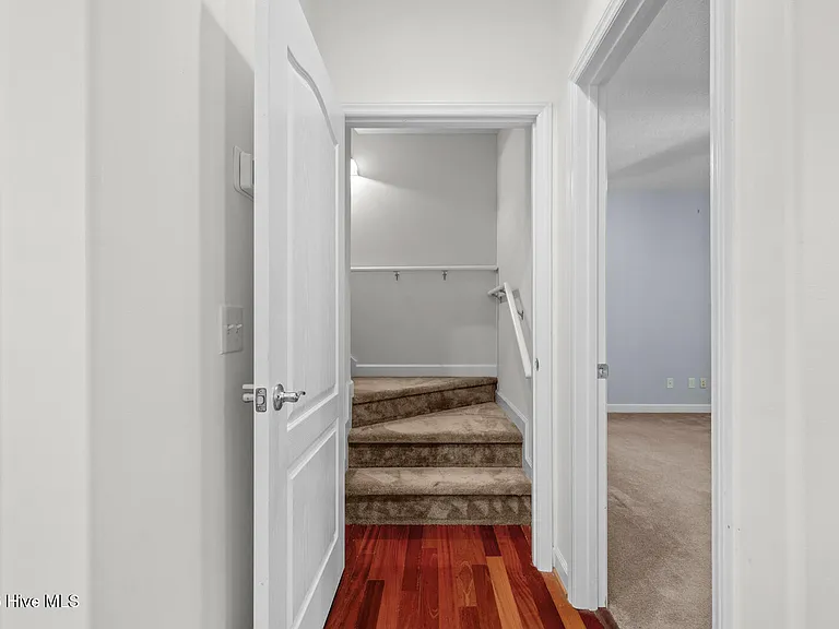 38 Amber Ct — Photo 21