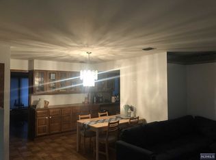 502 River Renaissance, East Rutherford, NJ 07073