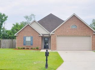 39483 Old Cornerstone Ct, Prairieville, LA 70769