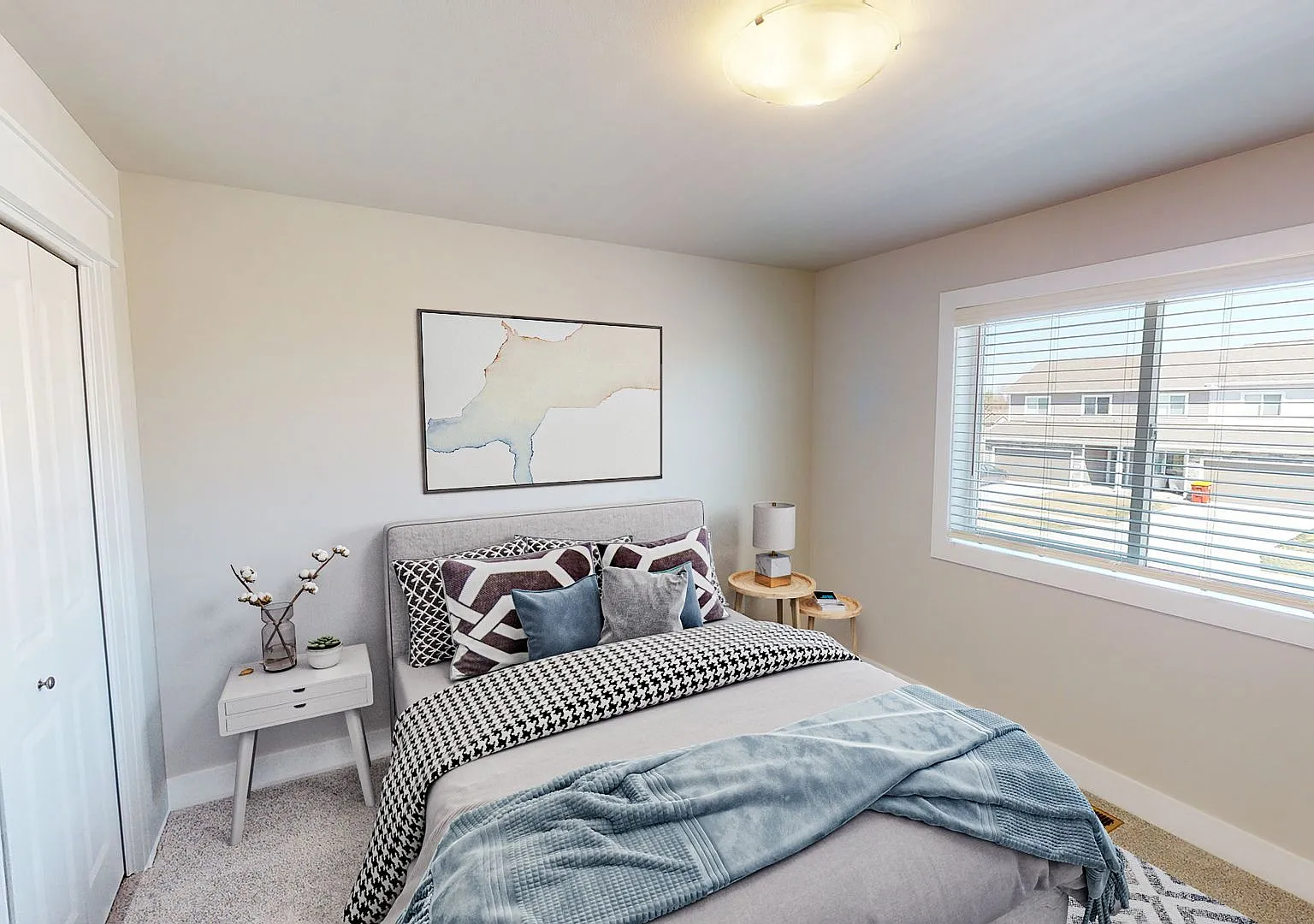 2 Months Rent Free! Boone 3 Bedroom Townhome Available June 1st! — Photo 2