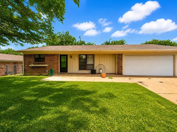 805 Long Dr, Mineral Wells, TX 76067