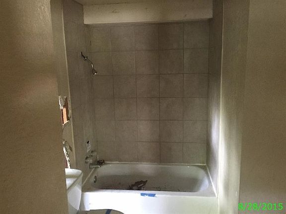 5th image of 715 Tyson Ave
