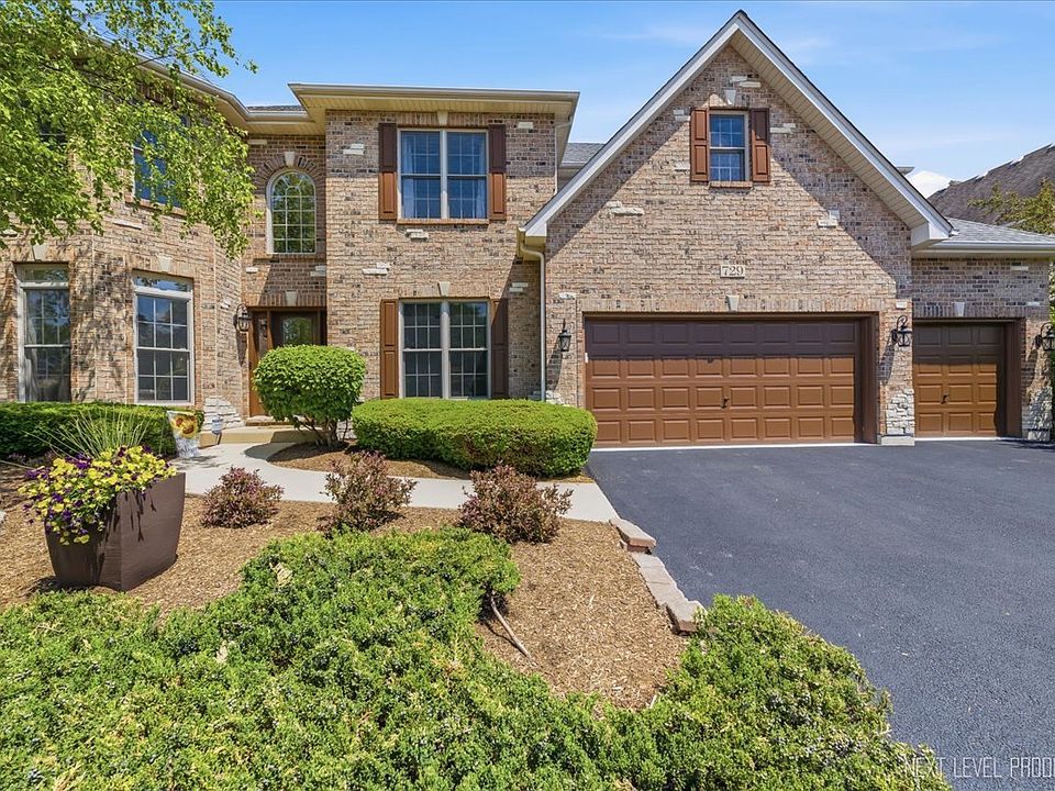 1st image of 729 W Thornwood Dr