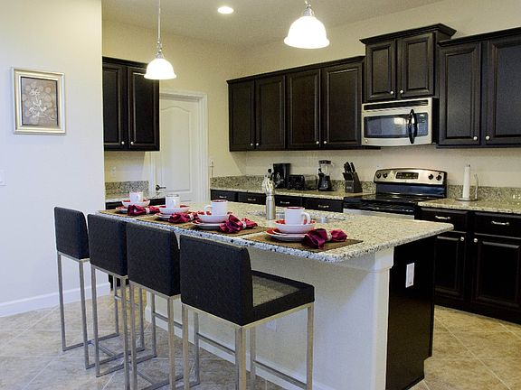 Kitchen and breakfast bar