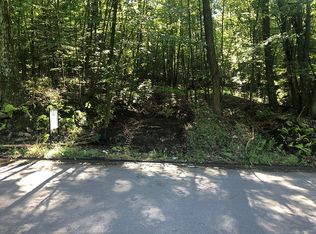 Mountain Rd, Shavertown, PA 18708