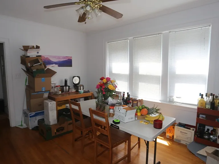 1436 W Belle Plaine Ave #2 — Photo 11