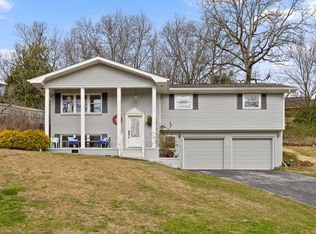 525 Oak Crest Ln, Hixson, TN 37343