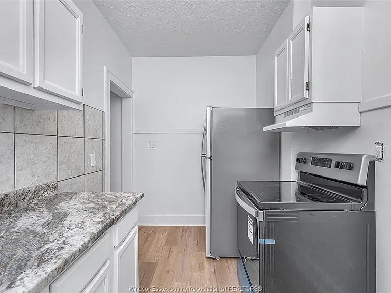 1094 Lincoln Rd — Photo 27