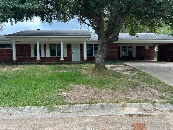 1310 Chestnut St, Magnolia, AR 71753