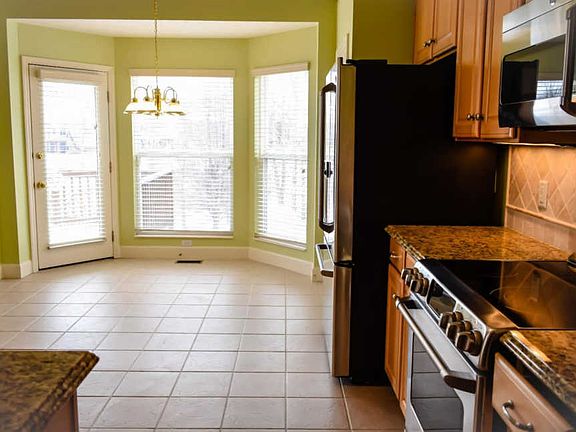5th image of 6186 Shady Creek Way