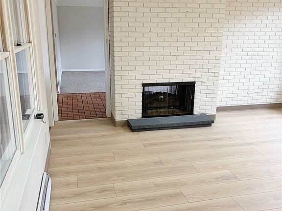 3rd image of 1417 Sunny Dr