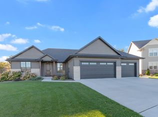 1335 Lear Ln, De Pere, WI 54115