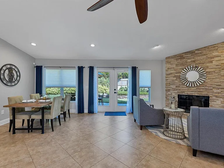 113 Harbor View Ln — Photo 19