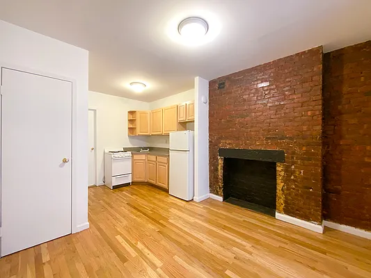 Rented by Compass | media 11