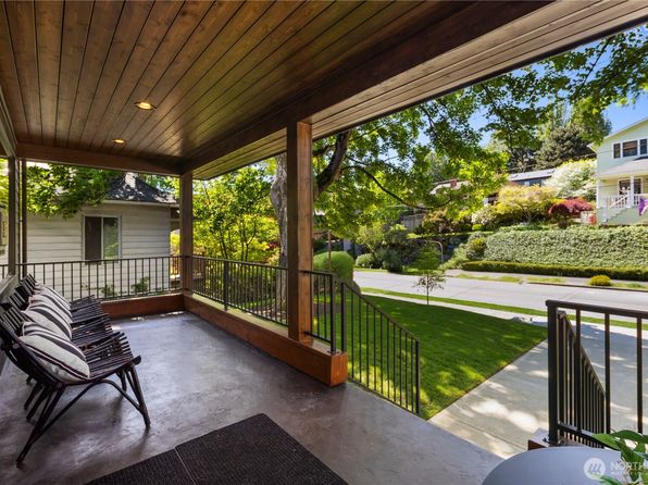 3018 22nd Avenue W, Seattle, WA 98199