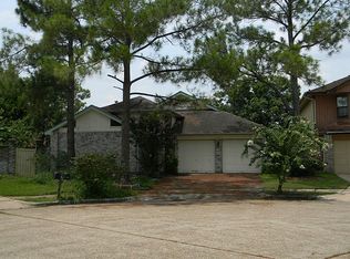 7847 Chinon Cir, Houston, TX 77071