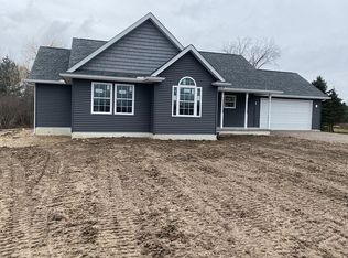 4527 Emmett Rd, Emmett, MI 48022