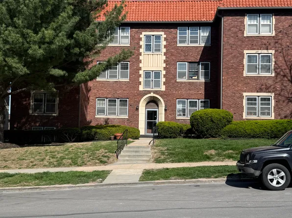 211 S 37th St APT 204, Omaha, NE 68131