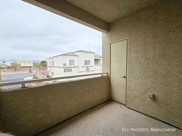 6320 Desert Leaf St #1 — Photo 22
