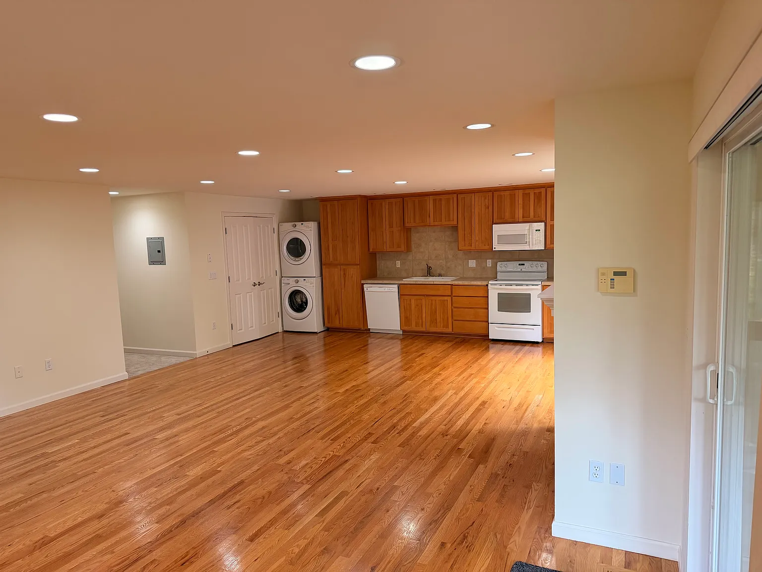 2 bed, 1410 sqft, $2,850 — Photo 3