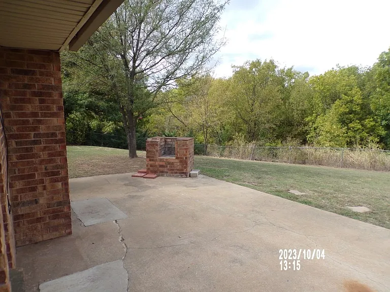 2408 NW Redwood Ln — Photo 17