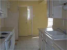 3rd image of 13927 Brookgreen Dr